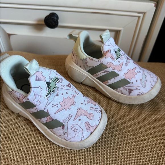 Adidas Dinosaur Tennis - Picture 2 of 6